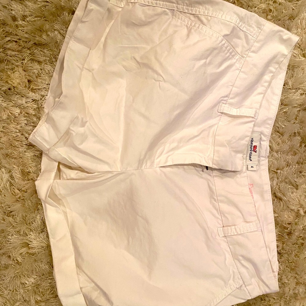Vineyard vine shorts